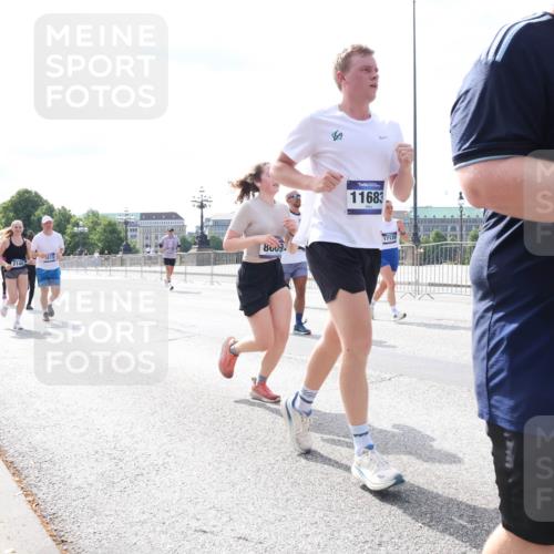 29.06.2025 - hella hamburg halbmarathon Lena Gebhardt http://msf.ph/oto/8375386 29.06.2025 10:15:09 Lombardsbrücke 2140, 11683, 6, 8009, 17128, 3859, 1071, 1296, 1379, 1524, 1575, 1745, 2046, 2140, 2281, 2601, 2690, 2720, 3025, 3454, 3507, 3509, 3513, 3650, 3691, 3844, 4495, 4641, 5271, 5608, 5800, 5981, 5986, 6181, 6248, 6317, 6935, 7195, 7439, 7452, 7809, 7810, 7881, 8055, 8237, 8239, 8256, 8275, 8522, 8563, 8609, 8755, 8854, 9113, 9173, 9307, 9423, 9556, 9663, 9709, 9847, 9911, 9975, 9997, 10391, 10589, 10717, 10858, 10963, 11271, 11598, 12457, 13453, 13500, 15150, 15740 meine-sportfotos.de