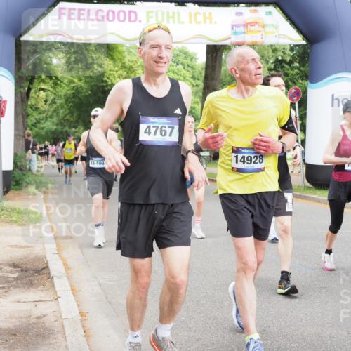 29.06.2025 - hella hamburg halbmarathon MichiJ http://msf.ph/oto/8375397 29.06.2025 10:45:19 Zwischen KM18-KM19 1319, 4379, 4708, 4767, 5084, 6138, 6147, 6531, 8744, 9553, 9555, 10518, 10587, 11846, 12879, 13407, 13654, 13761, 14928, 15083, 15217, 15229, 15434, 16189, 16206, 16608, 17346 meine-sportfotos.de