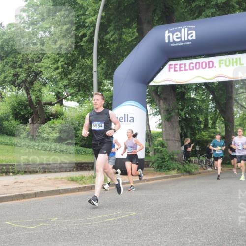29.06.2025 - hella hamburg halbmarathon KatJ http://msf.ph/oto/8375407 29.06.2025 10:24:21 Zwischen KM18-KM19 1562, 5554, 6032 meine-sportfotos.de
