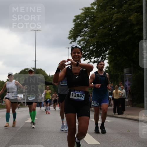 29.06.2025 - hella hamburg halbmarathon Yannick Fuchs http://msf.ph/oto/8375429 29.06.2025 10:54:10 20KM 1019, 1544, 2011, 2091, 2167, 2730, 3169, 3780, 4013, 5272, 7259, 8003, 8509, 8749, 9006, 9434, 10271, 10281, 10301, 11041, 12422, 12446, 13847, 13993, 14224, 14577, 14823, 15344, 15673, 15901, 16439, 16608, 17825, 18130, 18200, 18202, 18254, 18624, 18701, 19159 meine-sportfotos.de