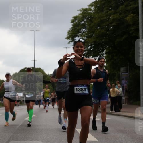29.06.2025 - hella hamburg halbmarathon Yannick Fuchs http://msf.ph/oto/8375448 29.06.2025 10:54:10 20KM 1019, 1544, 2011, 2091, 2167, 2730, 3169, 3780, 4013, 5272, 7259, 8003, 8509, 8749, 9006, 9434, 10271, 10281, 10301, 11041, 12422, 12446, 13847, 13993, 14224, 14577, 14823, 15344, 15673, 15901, 16439, 16608, 17825, 18130, 18200, 18202, 18254, 18624, 18701, 19159 meine-sportfotos.de