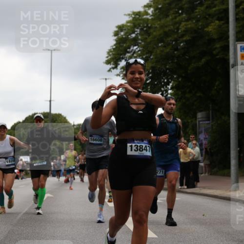 29.06.2025 - hella hamburg halbmarathon Yannick Fuchs http://msf.ph/oto/8375468 29.06.2025 10:54:10 20KM 1019, 1544, 2011, 2091, 2167, 2730, 3169, 3780, 4013, 5272, 7259, 8003, 8509, 8749, 9006, 9434, 10271, 10281, 10301, 11041, 12422, 12446, 13847, 13993, 14224, 14577, 14823, 15344, 15673, 15901, 16439, 16608, 17825, 18130, 18200, 18202, 18254, 18624, 18701, 19159 meine-sportfotos.de