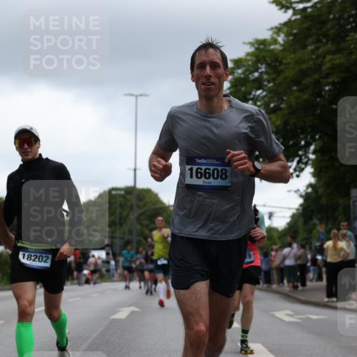 29.06.2025 - hella hamburg halbmarathon Yannick Fuchs http://msf.ph/oto/8375579 29.06.2025 10:54:12 20KM 1019, 1544, 2011, 2091, 2167, 2730, 3169, 3780, 4013, 5272, 7259, 8003, 8509, 8749, 9006, 9434, 10271, 10281, 10301, 11041, 11366, 12422, 12446, 13847, 13993, 14224, 14577, 14823, 15344, 15673, 15901, 16439, 16608, 17825, 18130, 18200, 18202, 18254, 18624, 18701, 19159 meine-sportfotos.de