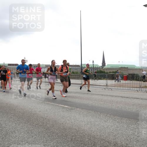 29.06.2025 - hella hamburg halbmarathon Lena Gebhardt http://msf.ph/oto/8375686 29.06.2025 10:49:12 Lombardsbrücke 6566, 96, 3086, 1577, 1525, 1625, 2067, 2160, 2395, 2527, 2541, 2713, 2792, 2927, 3070, 3086, 3183, 3215, 3232, 3253, 3383, 3943, 4403, 4525, 4527, 4589, 4769, 4809, 5106, 5118, 5463, 5479, 5480, 5551, 6015, 6437, 6566, 6979, 6989, 7062, 7301, 7650, 7931, 7936, 8549, 9245, 9261, 9341, 9359, 9552, 10033, 10038, 10081, 10130, 10333, 10366, 10479, 10524, 10654, 10656, 10782, 10785, 11000, 11031, 11192, 11364, 11365, 11558 meine-sportfotos.de