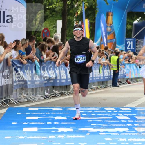 29.06.2025 - hella hamburg halbmarathon Strokosch-Dieckow http://msf.ph/oto/8375774 29.06.2025 10:26:37 Ziel 1065, 1577, 9565, 10848, 19076 meine-sportfotos.de