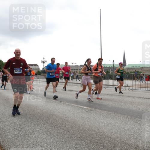 29.06.2025 - hella hamburg halbmarathon Lena Gebhardt http://msf.ph/oto/8375847 29.06.2025 10:49:12 Lombardsbrücke 96, 11601, 6566, 96, 3086, 14000, 1769, 1577, 1525, 1625, 2067, 2160, 2395, 2527, 2541, 2713, 2792, 2927, 3070, 3086, 3183, 3215, 3232, 3253, 3383, 3943, 4403, 4525, 4527, 4589, 4769, 4809, 5106, 5118, 5463, 5479, 5480, 5551, 6015, 6437, 6566, 6979, 6989, 7062, 7301, 7650, 7931, 7936, 8549, 9245, 9261, 9341, 9359, 9552, 10033, 10038, 10081, 10130, 10333, 10366, 10479, 10524, 10654, 10656, 10782, 10785, 11000, 11031, 11192, 11364, 11365, 11558 meine-sportfotos.de