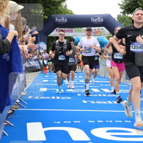 29.06.2025 - hella hamburg halbmarathon Strokosch-Dieckow http://msf.ph/oto/8375867 29.06.2025 10:48:24 Ziel 1537, 3747, 5129, 5362, 5528, 6081, 6923, 7367, 8216, 9262, 9770, 10000, 10860, 11451, 11467, 12149, 12549, 12690, 12840, 13962, 14033, 14990, 15735, 15808, 15917, 17395, 17745, 17855, 17982, 18251, 18790, 18923 meine-sportfotos.de