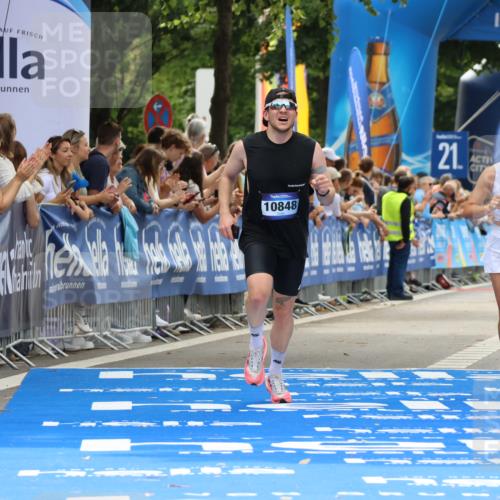29.06.2025 - hella hamburg halbmarathon Strokosch-Dieckow http://msf.ph/oto/8375968 29.06.2025 10:26:37 Ziel 1065, 1577, 9565, 10848, 19076 meine-sportfotos.de