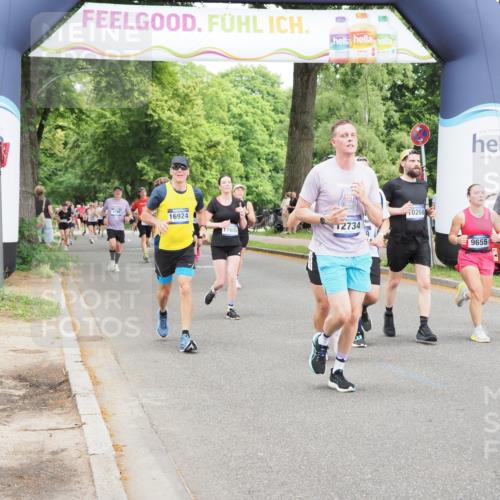 29.06.2025 - hella hamburg halbmarathon MichiJ http://msf.ph/oto/8376052 29.06.2025 10:45:24 Zwischen KM18-KM19 1319, 2159, 4767, 5084, 6138, 7189, 9655, 10268, 11605, 11846, 12734, 12779, 13407, 13512, 14673, 15217, 15434, 16189, 16409, 16563, 16608, 16924, 17346, 17967, 18327 meine-sportfotos.de
