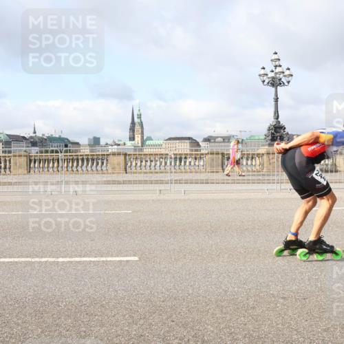 29.06.2025 - hella hamburg halbmarathon Lena Gebhardt http://msf.ph/oto/8376064 29.06.2025 08:51:16 Lombardsbrücke  meine-sportfotos.de