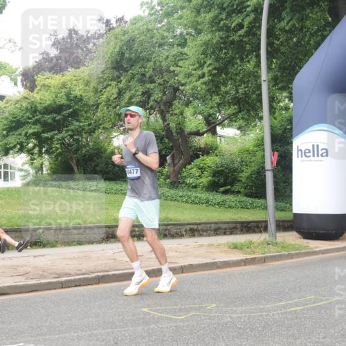 29.06.2025 - hella hamburg halbmarathon KatJ http://msf.ph/oto/8376175 29.06.2025 10:24:34 Zwischen KM18-KM19 6704 meine-sportfotos.de