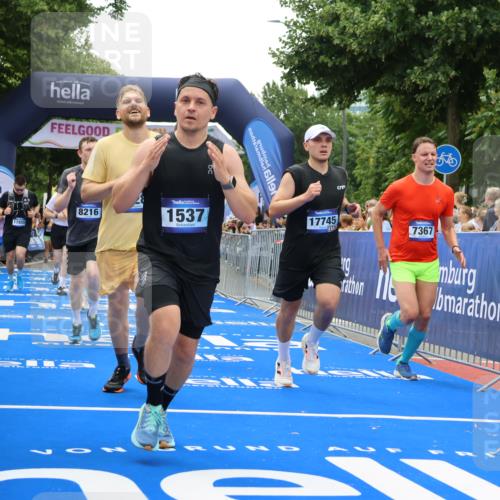 29.06.2025 - hella hamburg halbmarathon Strokosch-Dieckow http://msf.ph/oto/8376256 29.06.2025 10:48:21 Ziel 1537, 3747, 5129, 5362, 5528, 6081, 6923, 7367, 7599, 8216, 9262, 9770, 11211, 11451, 11467, 12549, 12840, 13962, 14797, 14990, 15629, 15735, 17745, 17855, 17982, 18790, 18923, 18963, 19127 meine-sportfotos.de