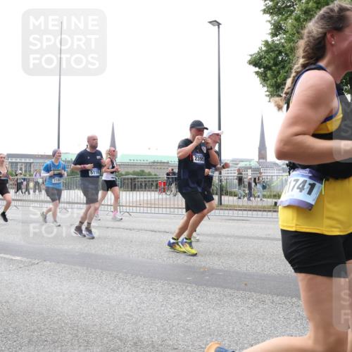 29.06.2025 - hella hamburg halbmarathon Lena Gebhardt http://msf.ph/oto/8376312 29.06.2025 10:49:17 Lombardsbrücke 4403, 5118, 2395, 1741, 1525, 1625, 1805, 2067, 2160, 2395, 2527, 2541, 2668, 2713, 2792, 2927, 3070, 3086, 3183, 3215, 3232, 3253, 3383, 3943, 4403, 4525, 4527, 4589, 4769, 4809, 5106, 5118, 5463, 5479, 5480, 5551, 6015, 6191, 6437, 6566, 6979, 6989, 7062, 7301, 7650, 7931, 7936, 8549, 9245, 9261, 9341, 9359, 9552, 10033, 10038, 10081, 10130, 10333, 10479, 10524, 10782, 10785, 11000, 11031, 11192, 11558, 11631 meine-sportfotos.de