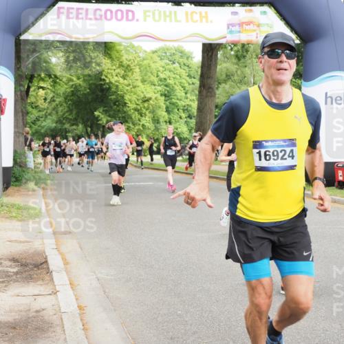 29.06.2025 - hella hamburg halbmarathon MichiJ http://msf.ph/oto/8376317 29.06.2025 10:45:26 Zwischen KM18-KM19 2159, 4767, 7189, 9655, 10268, 11605, 12734, 12779, 13512, 14673, 16409, 16563, 16924, 17346, 17967, 18327 meine-sportfotos.de