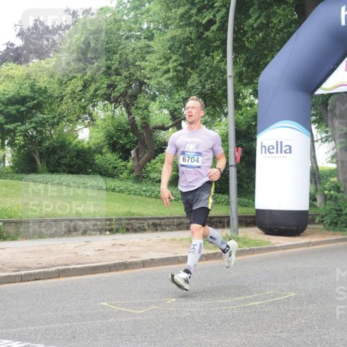 29.06.2025 - hella hamburg halbmarathon KatJ http://msf.ph/oto/8376386 29.06.2025 10:24:35 Zwischen KM18-KM19 6704 meine-sportfotos.de