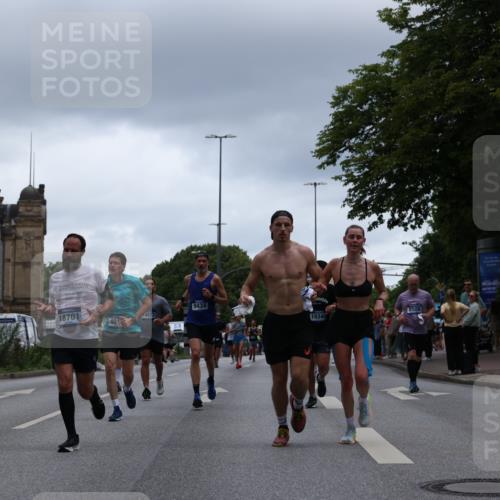 29.06.2025 - hella hamburg halbmarathon Yannick Fuchs http://msf.ph/oto/8376435 29.06.2025 10:54:21 20KM 1681, 2011, 2091, 2167, 2363, 2730, 4013, 6309, 8003, 8191, 8422, 8509, 9006, 9434, 10576, 11041, 11366, 11753, 11937, 13488, 14224, 14429, 14577, 15344, 15901, 16439, 17491, 17825, 17899, 18029, 18063, 18200, 18202, 18254, 18701, 19159, 19246 meine-sportfotos.de