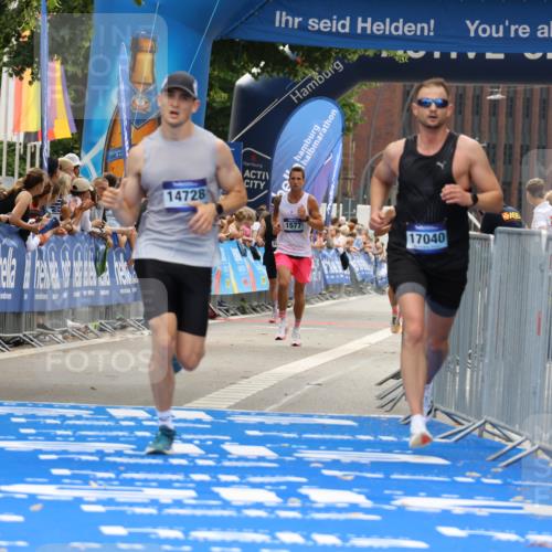29.06.2025 - hella hamburg halbmarathon Strokosch-Dieckow http://msf.ph/oto/8376463 29.06.2025 10:26:25 Ziel 7380, 14728, 17040 meine-sportfotos.de