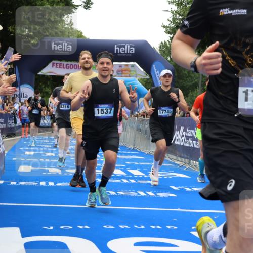 29.06.2025 - hella hamburg halbmarathon Strokosch-Dieckow http://msf.ph/oto/8376483 29.06.2025 10:48:21 Ziel 1537, 3747, 5129, 5362, 5528, 6081, 6923, 7367, 7599, 8216, 9262, 9770, 11211, 11451, 11467, 12549, 12840, 13962, 14797, 14990, 15629, 15735, 17745, 17855, 17982, 18790, 18923, 18963, 19127 meine-sportfotos.de