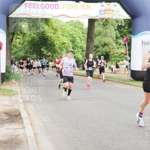 29.06.2025 - hella hamburg halbmarathon MichiJ http://msf.ph/oto/8376500 29.06.2025 10:45:28 Zwischen KM18-KM19 1946, 1951, 2159, 4796, 7189, 9655, 10268, 11605, 12734, 12779, 13512, 14673, 16409, 16563, 16924, 17967, 18327 meine-sportfotos.de