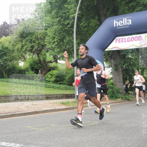 29.06.2025 - hella hamburg halbmarathon KatJ http://msf.ph/oto/8376640 29.06.2025 10:24:37 Zwischen KM18-KM19 6704 meine-sportfotos.de