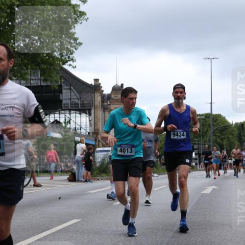 29.06.2025 - hella hamburg halbmarathon Yannick Fuchs http://msf.ph/oto/8376668 29.06.2025 10:54:23 20KM 1681, 2011, 2091, 2167, 2363, 2730, 4013, 6309, 7065, 8003, 8191, 8421, 8422, 8509, 8923, 9006, 9434, 10576, 11041, 11366, 11753, 11937, 12491, 13488, 13589, 14224, 14429, 14577, 15344, 15901, 16439, 17491, 17825, 17899, 18029, 18063, 18254, 18701, 19159, 19246 meine-sportfotos.de