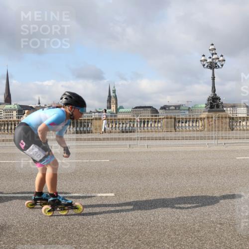 29.06.2025 - hella hamburg halbmarathon Lena Gebhardt http://msf.ph/oto/8376757 29.06.2025 08:51:25 Lombardsbrücke 130 meine-sportfotos.de