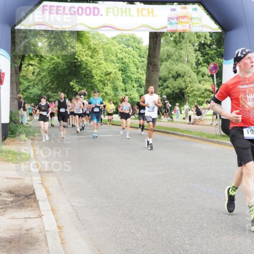 29.06.2025 - hella hamburg halbmarathon MichiJ http://msf.ph/oto/8376766 29.06.2025 10:45:31 Zwischen KM18-KM19 1946, 1951, 2159, 4796, 7138, 9655, 10268, 11605, 12144, 12734, 14673, 16563, 16924, 18327 meine-sportfotos.de