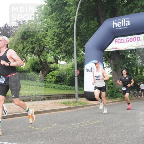 29.06.2025 - hella hamburg halbmarathon KatJ http://msf.ph/oto/8376882 29.06.2025 10:24:39 Zwischen KM18-KM19 6704 meine-sportfotos.de