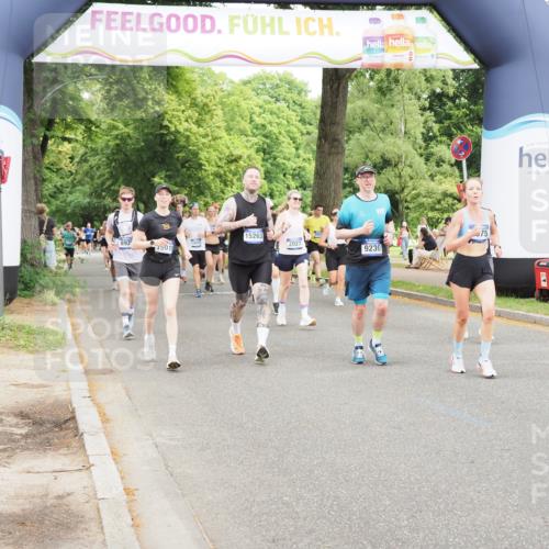 29.06.2025 - hella hamburg halbmarathon MichiJ http://msf.ph/oto/8376897 29.06.2025 10:45:34 Zwischen KM18-KM19 1946, 1951, 2027, 4796, 5675, 6636, 7138, 8929, 9230, 12144, 15263, 19015 meine-sportfotos.de