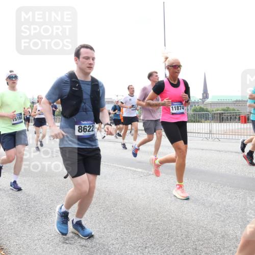 29.06.2025 - hella hamburg halbmarathon Lena Gebhardt http://msf.ph/oto/8376925 29.06.2025 10:40:02 Lombardsbrücke 5223, 15194, 8622, 11874, 1018, 1037, 1058, 1076, 1291, 1586, 1691, 1899, 2019, 2109, 2254, 2313, 2515, 2572, 2578, 2866, 2888, 2976, 3046, 3237, 3515, 3607, 3808, 3882, 3883, 3884, 4173, 4271, 4298, 4471, 4752, 4756, 5045, 5113, 5229, 5263, 5351, 5352, 5654, 5701, 5877, 5901, 6097, 6427, 6428, 6463, 6548, 6673, 6698, 6719, 6726, 6739, 6750, 6866, 6876, 6890, 6920, 7045, 7053, 7108, 7125, 7174, 7199, 7429, 7455, 7456, 7675, 7850, 8107, 8612, 9747, 10441 meine-sportfotos.de