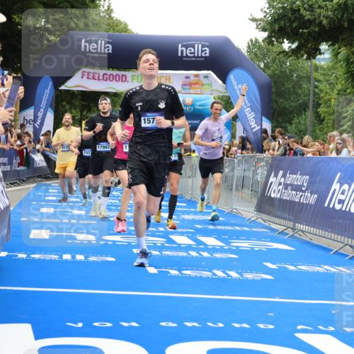 29.06.2025 - hella hamburg halbmarathon Strokosch-Dieckow http://msf.ph/oto/8376934 29.06.2025 10:48:17 Ziel 1537, 3747, 5129, 5362, 5528, 6081, 6923, 7367, 7599, 8216, 8916, 9770, 11211, 11467, 12549, 12685, 14797, 14814, 15590, 15629, 15735, 15981, 17745, 17982, 18963, 19127 meine-sportfotos.de