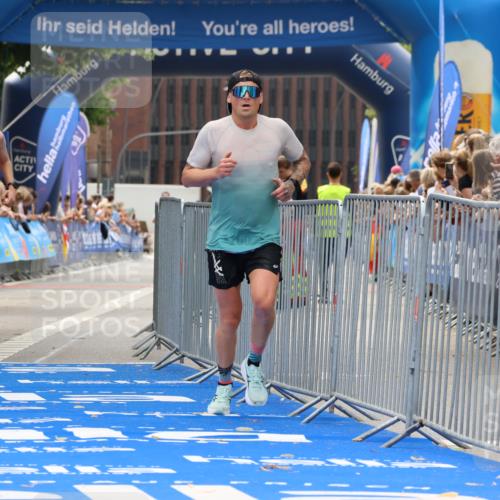 29.06.2025 - hella hamburg halbmarathon Strokosch-Dieckow http://msf.ph/oto/8377004 29.06.2025 10:26:01 Ziel 9767, 13779, 16615, 17003 meine-sportfotos.de