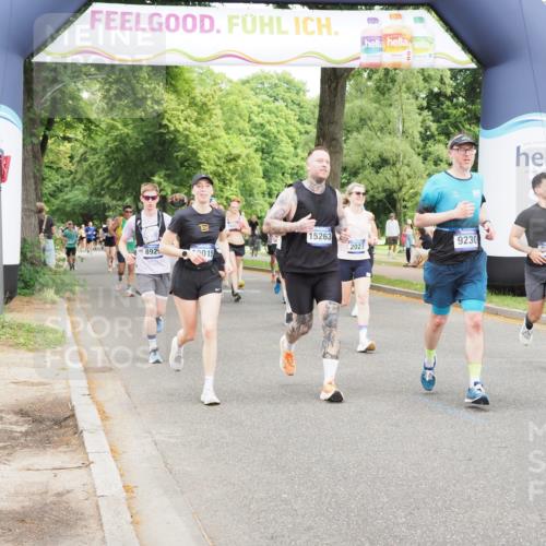 29.06.2025 - hella hamburg halbmarathon MichiJ http://msf.ph/oto/8377015 29.06.2025 10:45:35 Zwischen KM18-KM19 1642, 1946, 1951, 2027, 4796, 5675, 6636, 7138, 8929, 9230, 12144, 15263, 17810, 19015 meine-sportfotos.de