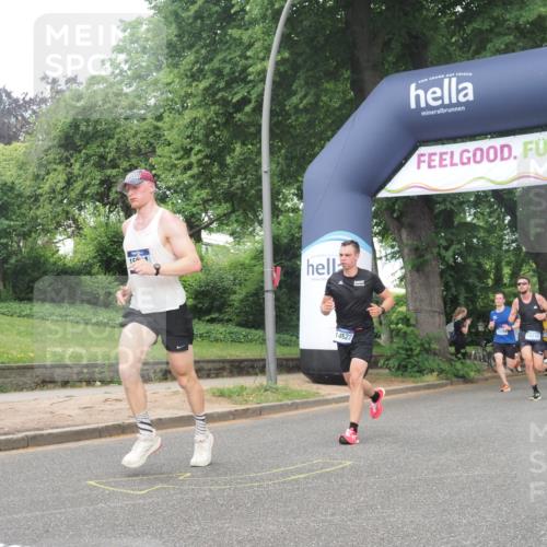 29.06.2025 - hella hamburg halbmarathon KatJ http://msf.ph/oto/8377048 29.06.2025 10:24:39 Zwischen KM18-KM19 6704 meine-sportfotos.de