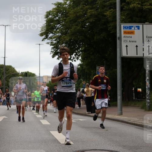29.06.2025 - hella hamburg halbmarathon Yannick Fuchs http://msf.ph/oto/8377159 29.06.2025 10:54:26 20KM 1681, 2091, 2167, 2363, 4013, 6033, 6309, 7065, 7636, 8003, 8191, 8421, 8422, 8509, 8923, 9006, 9434, 10576, 11041, 11366, 11753, 11937, 12491, 13488, 13589, 14224, 14429, 14577, 15344, 15901, 16439, 17491, 17825, 17899, 18029, 18063, 18254, 18701, 19159, 19246 meine-sportfotos.de