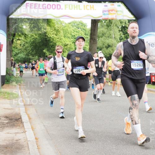 29.06.2025 - hella hamburg halbmarathon MichiJ http://msf.ph/oto/8377171 29.06.2025 10:45:36 Zwischen KM18-KM19 1642, 2027, 4796, 5675, 6636, 7138, 8929, 9230, 12144, 15263, 16922, 17810, 18730, 19002, 19003, 19015 meine-sportfotos.de