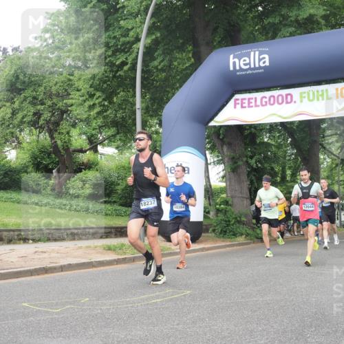 29.06.2025 - hella hamburg halbmarathon KatJ http://msf.ph/oto/8377253 29.06.2025 10:24:41 Zwischen KM18-KM19 3809, 6704 meine-sportfotos.de