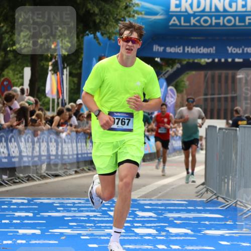 29.06.2025 - hella hamburg halbmarathon Strokosch-Dieckow http://msf.ph/oto/8377269 29.06.2025 10:25:56 Ziel 9767, 10468, 13779, 17003, 17258, 18692 meine-sportfotos.de