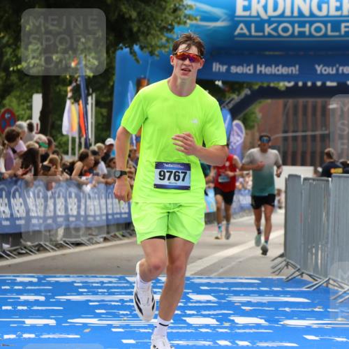 29.06.2025 - hella hamburg halbmarathon Strokosch-Dieckow http://msf.ph/oto/8377350 29.06.2025 10:25:56 Ziel 9767, 10468, 13779, 17003, 17258, 18692 meine-sportfotos.de
