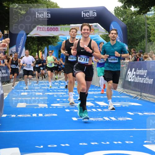 29.06.2025 - hella hamburg halbmarathon Strokosch-Dieckow http://msf.ph/oto/8377386 29.06.2025 10:48:07 Ziel 1086, 1914, 4324, 4601, 4711, 6377, 7599, 8916, 9544, 9626, 9638, 11211, 12685, 12706, 12724, 12747, 12808, 13570, 14192, 14814, 15590, 15629, 15973, 15981, 16094, 16149, 16269, 19127 meine-sportfotos.de