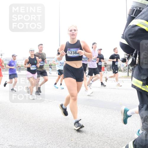 29.06.2025 - hella hamburg halbmarathon Lena Gebhardt http://msf.ph/oto/8377428 29.06.2025 10:49:20 Lombardsbrücke 5176, 15411, 15530, 19084, 2067, 12380, 7931, 7936, 10475, 1525, 1625, 1805, 2067, 2160, 2395, 2527, 2541, 2668, 2713, 2792, 2927, 3070, 3086, 3183, 3215, 3232, 3253, 3383, 3943, 4403, 4525, 4527, 4589, 4769, 4809, 5106, 5118, 5463, 5479, 5480, 5551, 6015, 6191, 6437, 6566, 6979, 6989, 7062, 7301, 7305, 7339, 7650, 7931, 7936, 8549, 9245, 9261, 9341, 9359, 10033, 10038, 10081, 10130, 10333, 10479, 10782, 10785, 11000, 11031, 11192, 11558, 11631, 12388 meine-sportfotos.de