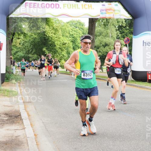 29.06.2025 - hella hamburg halbmarathon MichiJ http://msf.ph/oto/8377431 29.06.2025 10:45:40 Zwischen KM18-KM19 1642, 2027, 2584, 2677, 2759, 2855, 3114, 4550, 5675, 6636, 6860, 8392, 8929, 9230, 15263, 16922, 17810, 17852, 18730, 18833, 19002, 19003, 19015 meine-sportfotos.de
