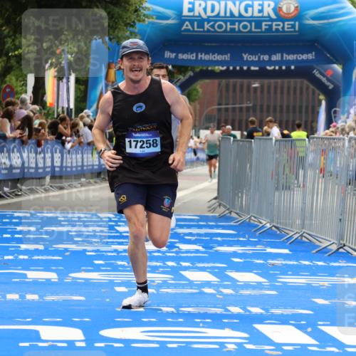 29.06.2025 - hella hamburg halbmarathon Strokosch-Dieckow http://msf.ph/oto/8377456 29.06.2025 10:25:50 Ziel 9767, 10468, 11228, 17258, 18692 meine-sportfotos.de