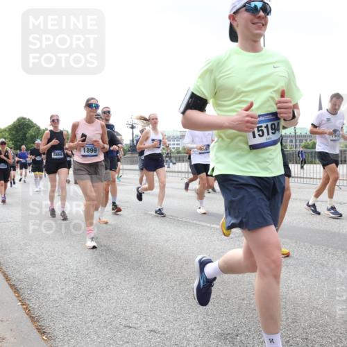 29.06.2025 - hella hamburg halbmarathon Lena Gebhardt http://msf.ph/oto/8377457 29.06.2025 10:40:03 Lombardsbrücke 5220, 8866, 1899, 07, 15194, 1905, 90, 1018, 1037, 1058, 1076, 1291, 1586, 1691, 1899, 2019, 2109, 2254, 2313, 2515, 2572, 2578, 2866, 2888, 2976, 3046, 3237, 3295, 3515, 3607, 3808, 3882, 3883, 3884, 4173, 4271, 4298, 4471, 4752, 4756, 5045, 5113, 5229, 5263, 5351, 5352, 5654, 5701, 5877, 5901, 6097, 6427, 6428, 6463, 6548, 6673, 6698, 6739, 6750, 6866, 6876, 6890, 6920, 7045, 7053, 7108, 7125, 7174, 7199, 7429, 7455, 7456, 7675, 7850, 8107, 8612, 9747, 10441 meine-sportfotos.de