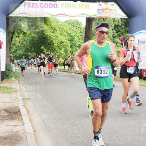 29.06.2025 - hella hamburg halbmarathon MichiJ http://msf.ph/oto/8377479 29.06.2025 10:45:40 Zwischen KM18-KM19 1642, 2027, 2584, 2677, 2759, 2855, 3114, 4550, 5675, 6636, 6860, 8392, 8929, 9230, 15263, 16922, 17810, 17852, 18730, 18833, 19002, 19003, 19015 meine-sportfotos.de