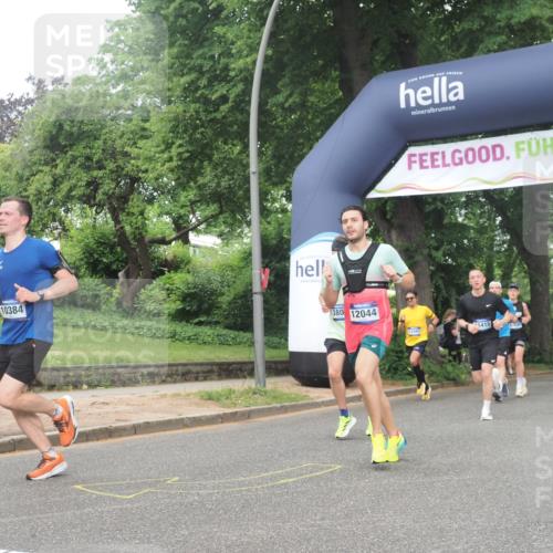 29.06.2025 - hella hamburg halbmarathon KatJ http://msf.ph/oto/8377482 29.06.2025 10:24:43 Zwischen KM18-KM19 3809 meine-sportfotos.de
