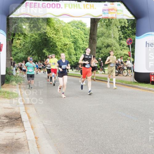 29.06.2025 - hella hamburg halbmarathon MichiJ http://msf.ph/oto/8377526 29.06.2025 10:45:43 Zwischen KM18-KM19 1642, 2348, 2584, 2677, 2759, 2855, 3114, 4550, 6860, 8392, 16922, 17810, 17839, 17852, 18232, 18730, 18833, 18954, 19002, 19003 meine-sportfotos.de