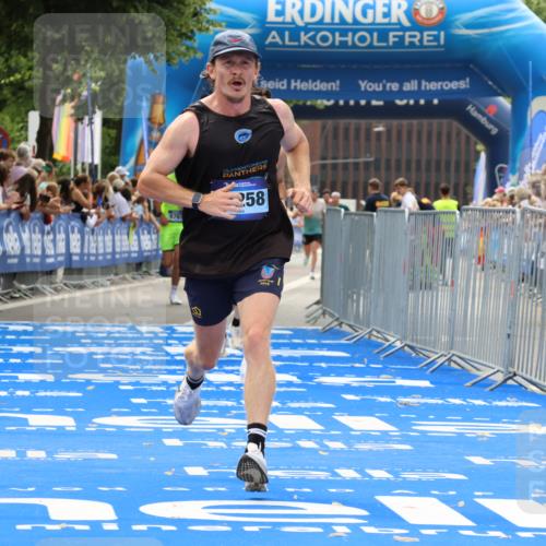 29.06.2025 - hella hamburg halbmarathon Strokosch-Dieckow http://msf.ph/oto/8377606 29.06.2025 10:25:51 Ziel 9767, 10468, 17258, 18692 meine-sportfotos.de