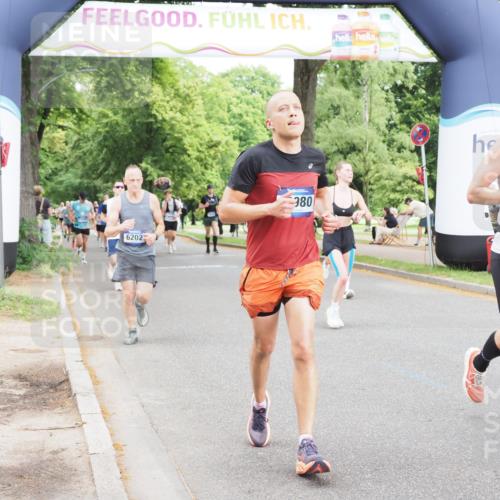 29.06.2025 - hella hamburg halbmarathon MichiJ http://msf.ph/oto/8377640 29.06.2025 10:45:48 Zwischen KM18-KM19 2348, 2619, 2677, 3279, 5926, 6202, 10759, 16980, 17839, 18232, 18254, 18954 meine-sportfotos.de