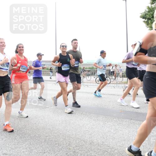 29.06.2025 - hella hamburg halbmarathon Lena Gebhardt http://msf.ph/oto/8377682 29.06.2025 10:49:21 Lombardsbrücke 15176, 15411, 15530, 9084, 7931, 1238, 1525, 1625, 1805, 2067, 2160, 2395, 2527, 2541, 2668, 2713, 2927, 3070, 3086, 3183, 3215, 3232, 3253, 3383, 3943, 4403, 4525, 4527, 4589, 4769, 4809, 5106, 5118, 5463, 5479, 5480, 5551, 5552, 6015, 6191, 6437, 6566, 6979, 6989, 7062, 7301, 7305, 7339, 7650, 7931, 7936, 8549, 9245, 9261, 9341, 9359, 10033, 10038, 10081, 10130, 10333, 10479, 10782, 10785, 11000, 11031, 11192, 11558, 11631, 12388 meine-sportfotos.de